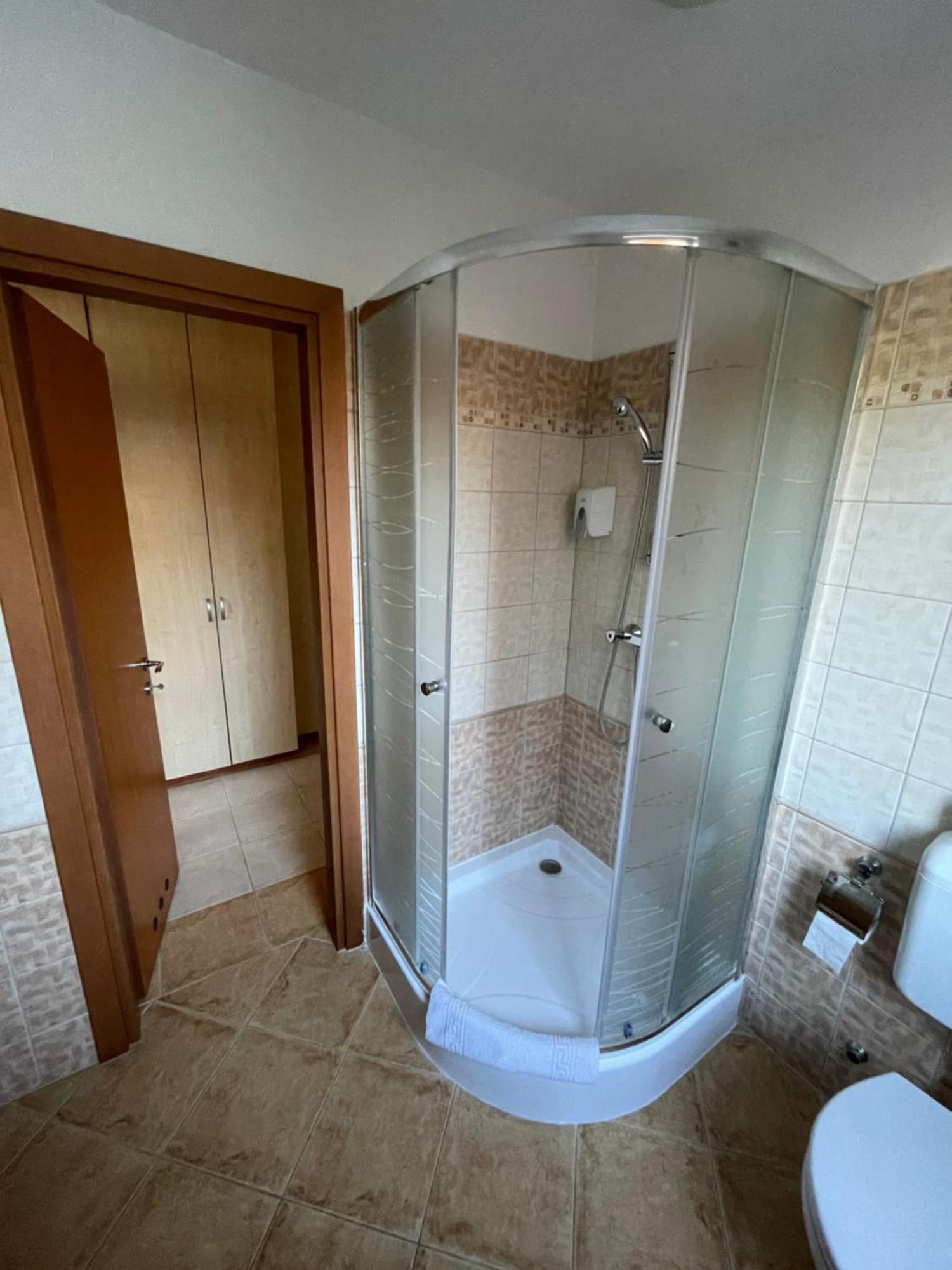 Garda Wellness Apartmanhaz Hévíz Værelse billede